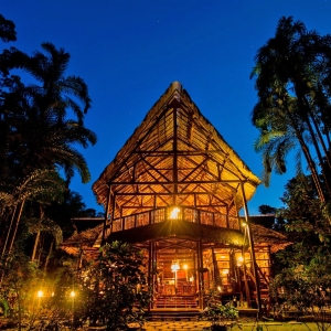 Lodge-Entrance-Night