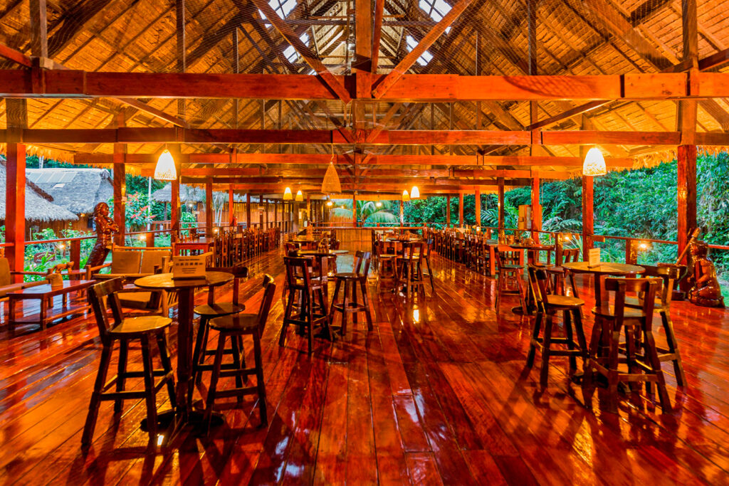 Bar & Restaurant Area 1